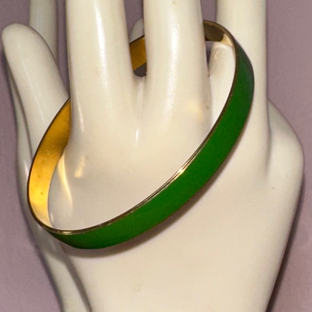 Vintage 60s/70s Kelly Green Enamel Painted & Gold Tone Bangle‎ Bracelet
